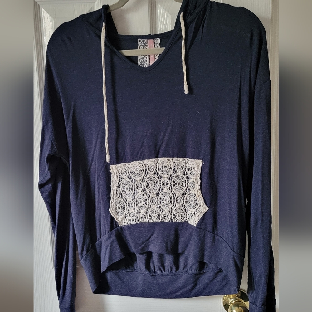 Women's lightweight hoodie